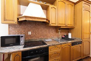 Amoret Apartments