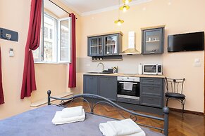 Amoret Apartments