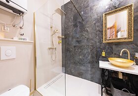 Amoret Apartments