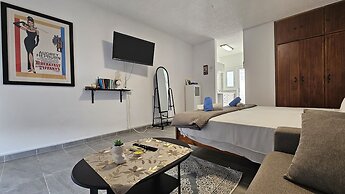 137 AN - Stay ZEA Studio