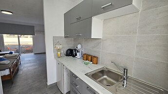 137 AN - Stay ZEA Studio