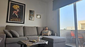 137 AN - Stay ZEA Studio