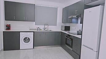 136 LCA - Stay Aquamarine Apartment