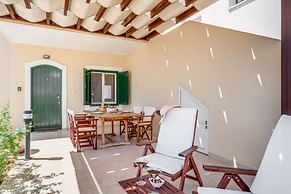 114 PRO - Stay Olivia Apartment