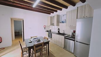 133 DRO - Stay Akoni House