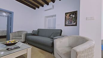 133 DRO - Stay Akoni House