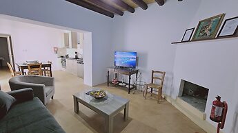 133 DRO - Stay Akoni House