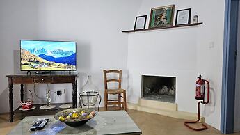 133 DRO - Stay Akoni House