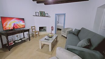 133 DRO - Stay Akoni House