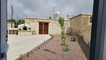 133 DRO - Stay Akoni House