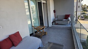 130 LCA -stay Digital Den Apartment