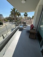 130 LCA -stay Digital Den Apartment