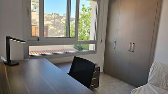 130 LCA -stay Digital Den Apartment