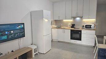 145 NIC - Stay Historia Apartment