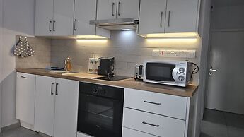 145 NIC - Stay Historia Apartment