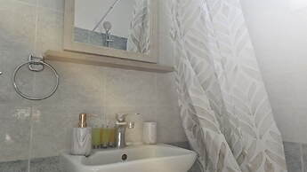 143 LCA - Stay Kastella Beach Apartment