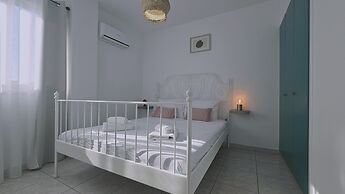 143 LCA - Stay Kastella Beach Apartment