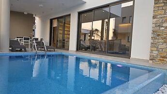 146 1 AN - Stay Oasis Luxury Villa