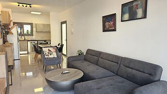 129 PAP - Stay Aphrodite Apartment