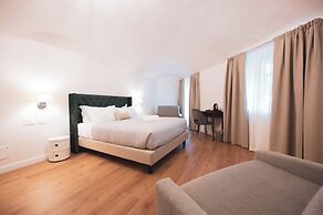 Carlo Felice Boutique Hotel