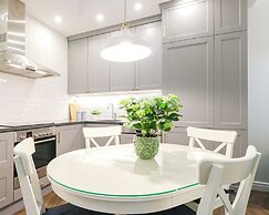 Azure Apartment by Baltic Home