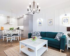 Azure Apartment by Baltic Home