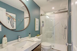 Port Clinton Home w/ Lake View - Walk to Beach!