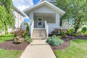 Port Clinton Home w/ Lake View - Walk to Beach!