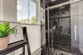 Port Clinton Home w/ Lake View - Walk to Beach!