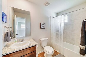 San Antonio Home w/ Pool Access: 11 Mi to Seaworld