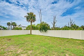 Close to Beaches: Palm Coast Home w/ Deck!