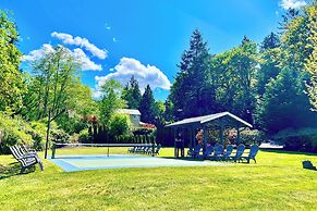 Bainbridge Island Group Retreat w/ Pickleball!
