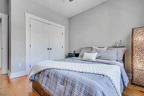 Vibrant Downtown Cincinnati Townhome w/ Sauna!