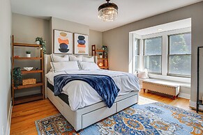 Vibrant Downtown Cincinnati Townhome w/ Sauna!