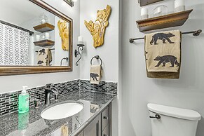 Fort Walton Beach Home w/ Pool: 5 Mi to Beach!