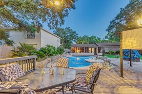 Fort Walton Beach Home w/ Pool: 5 Mi to Beach!