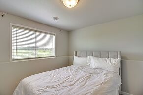 13 Mi to Dtwn Fargo: North Dakota Family Home!