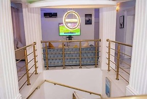 MONDEESTARS LUXURY HOME