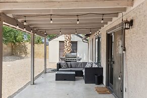 Beautifully Renovated Glendale Retreat 3 Bedroom Home by RedAwning