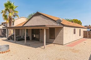 Beautifully Renovated Glendale Retreat 3 Bedroom Home by RedAwning