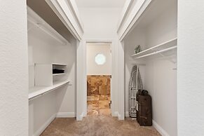 Beautifully Renovated Glendale Retreat 3 Bedroom Home by RedAwning