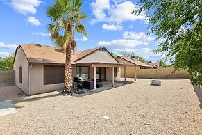 Beautifully Renovated Glendale Retreat 3 Bedroom Home by RedAwning