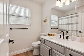 Beautifully Renovated Glendale Retreat 3 Bedroom Home by RedAwning