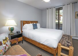 Scorpio 103 4 Bedroom Condo by RedAwning