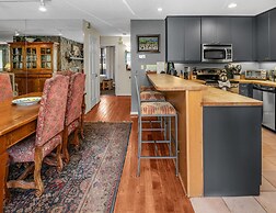 Scorpio 103 4 Bedroom Condo by RedAwning