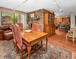 Scorpio 103 4 Bedroom Condo by RedAwning