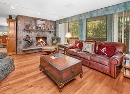 Scorpio 103 4 Bedroom Condo by RedAwning