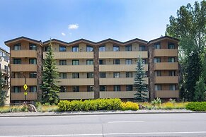 Scorpio 103 4 Bedroom Condo by RedAwning