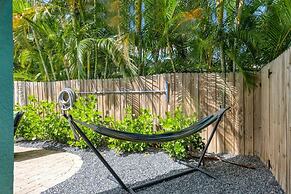 Aqua Vista 4 Bedroom Home by RedAwning