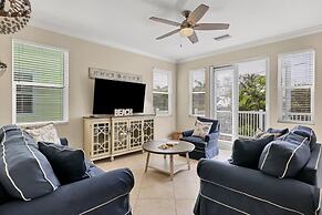 Aqua Vista 4 Bedroom Home by RedAwning